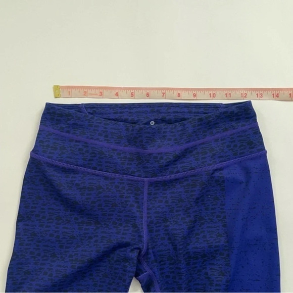 Athleta Mid Rise Asym Sonar Camo 7/8 Length Tight Legging - Picture 5 of 7